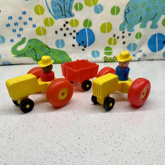 VINTAGE FISHER-PRICE LITTLE PEOPLE FARM PIECES - Picture 2 of 11